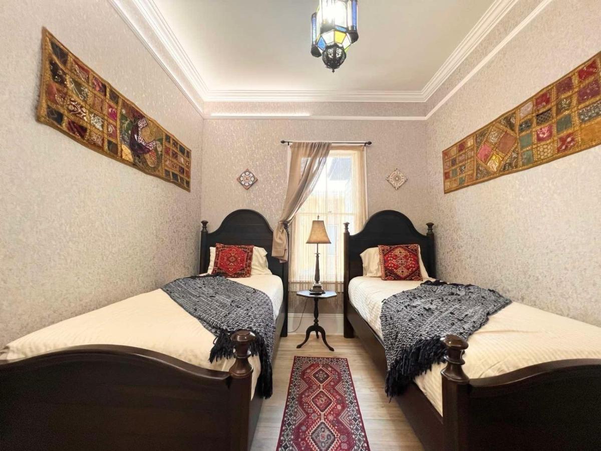 1001 Nights Historic Adults Only Bed and breakfast *